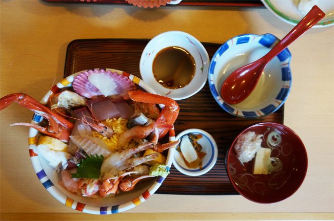 海鮮丼（１日３０食限定）